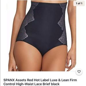 NWT Spanx High waist panty in black with lace